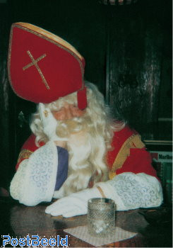 Saint Nicolas, drunk