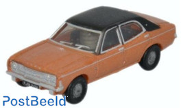 Ford Cortina MkIII, gold