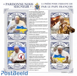Pope Francis praying for Ukraine