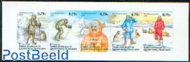 Arctic clothing 5v in booklet