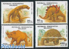 Prehistoric animals 4v