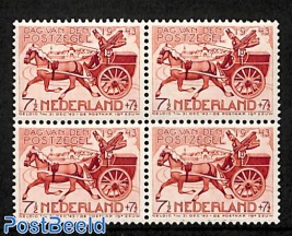Stamp day block of 4 [+], one stamp with open lantern error