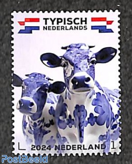 Typical Dutch, ceramic cow 1v
