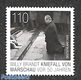 Willy Brandt kneeling in Warsaw 1v