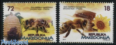 Bees 2v