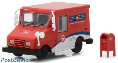 Canada Post LLV with mailbox 1:64