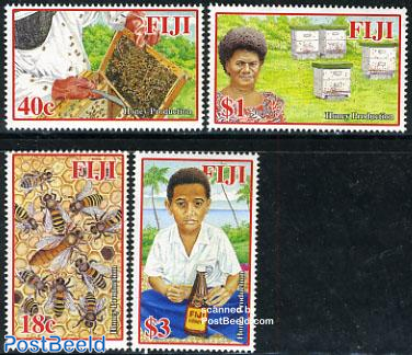 Honey production in Fiji 4v