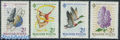 Stamp Day 4v